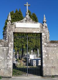 Precaución no Cemiterio de Cea, por posible niño de Vespa Velutina
